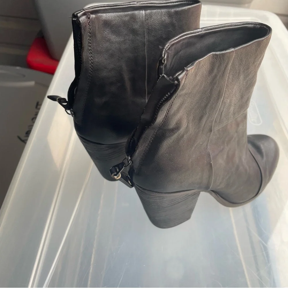 Rag & Bone Classic Newbury black leather ankle boots